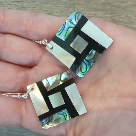 Abalone Mother Of Pearl And Onyx Sterling Silver Earrings - Picture 8 of 8